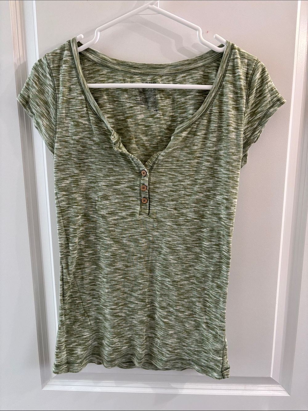 Women’s Short-Sleeve Heathered Olive Henley Tee